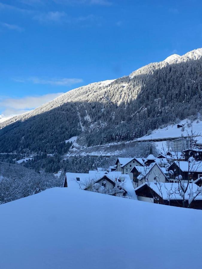 Casa Pasch - Boutique Bed And Breakfast In Cumpadials Sumvitg Bagian luar foto