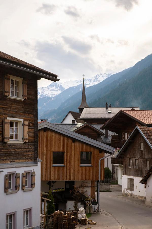 Casa Pasch - Boutique Bed And Breakfast In Cumpadials Sumvitg Bagian luar foto